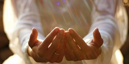 Intuitive Aura Reading IN PERSON ~ 120min